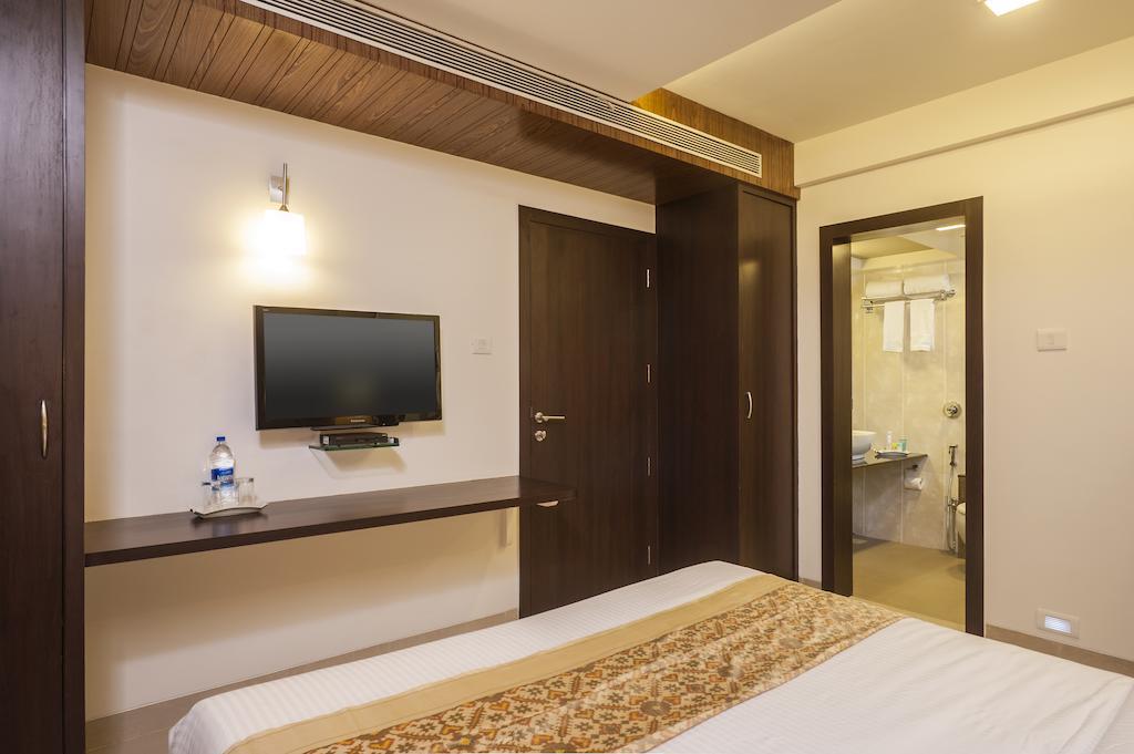 Vinstar Serviced Apartments 辛加瓦迪 客房 照片