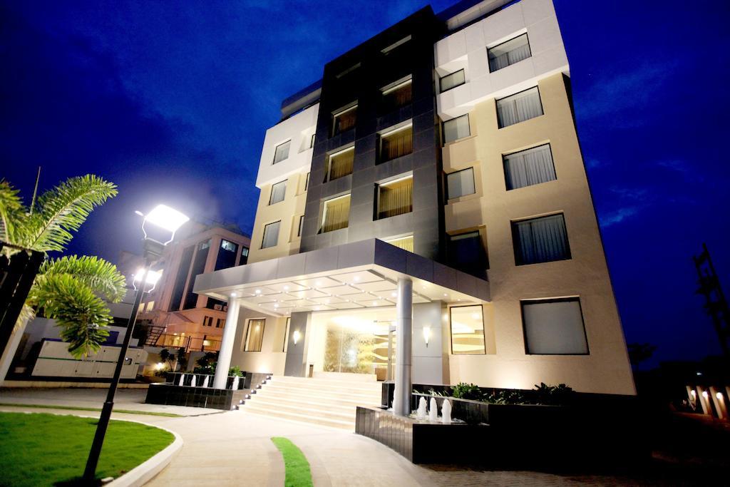 Vinstar Serviced Apartments 辛加瓦迪 外观 照片